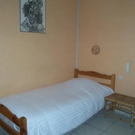 Hotel Les Caletes 2*